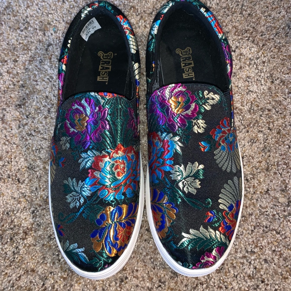 8 1/2 slip shoes *Brash*